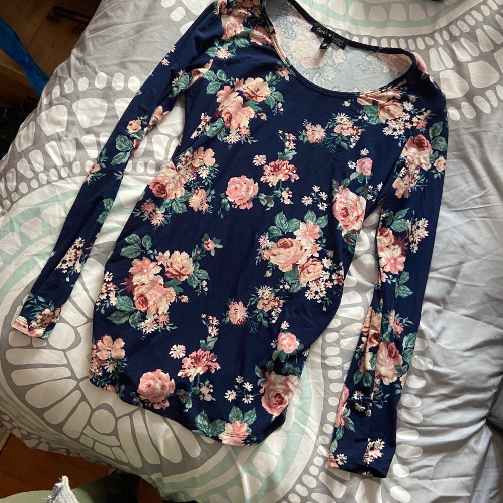 Derek Heart maternity soft floral long sleeve top